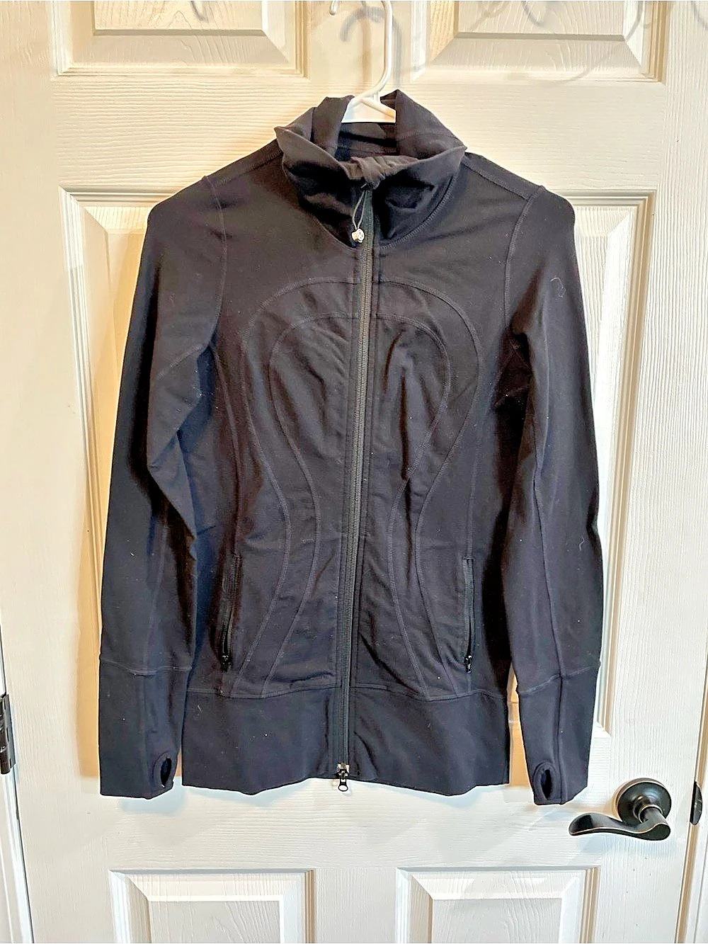 Lululemon In Stride Jacket Size 4 Black Full Zip Thumbholes